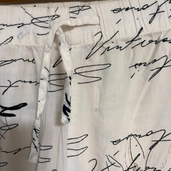 Victoria's Secret Women's 2-Piece Pajama Set Size M - Picture 7 of 15